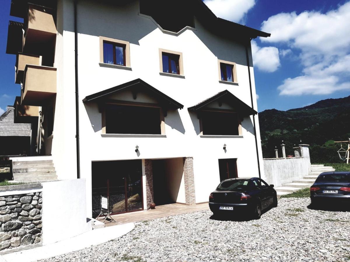 Heaven Guesthouse Corbeni Exterior foto